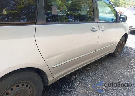 2005 Toyota Sienna Le из США, поврежденный, VIN 5TDZA23C15S376832